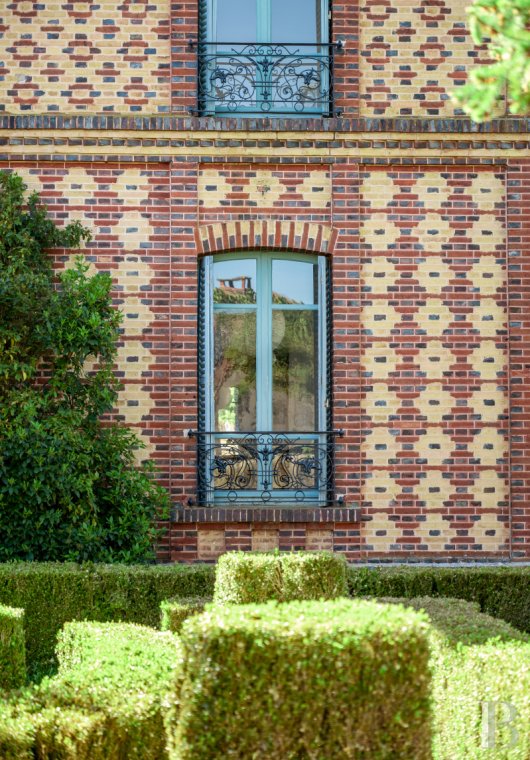 En Bourgogne, près de Chablis,  une maison de village du 19e siècle parée de briques - photo  n°4